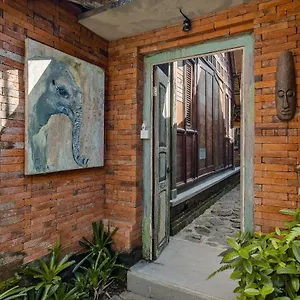 Roshan , Ubud Indonesia